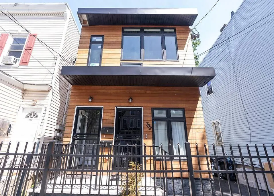 Elegant Apt By Ewr & Pennstation Newark United States