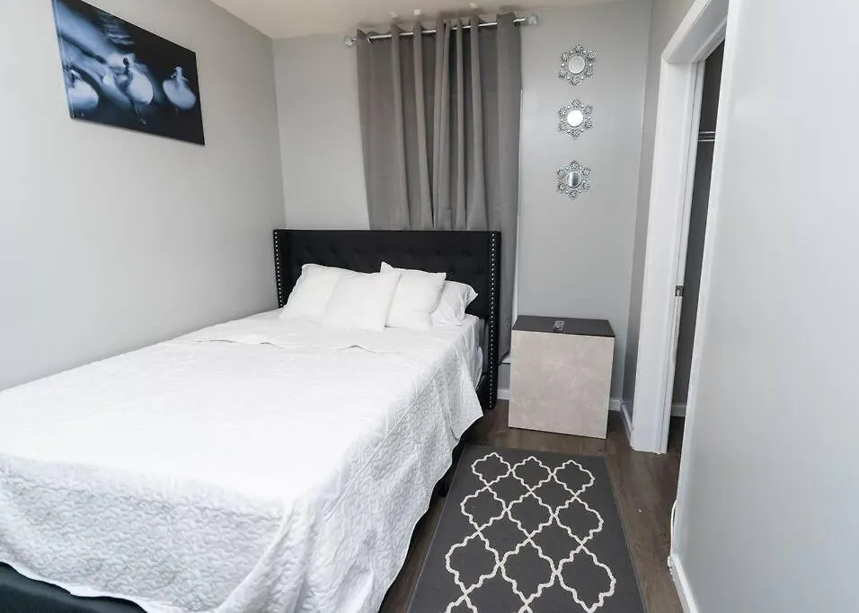 Elegant Apt By Ewr & Pennstation Newark