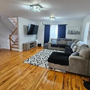Habitación en casa particular Nyc & Downtown Commuter Dream, Newark
